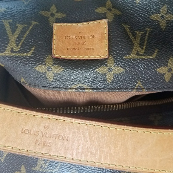 Authentic Louis Vuitton Sully bag - Picture 2 of 6